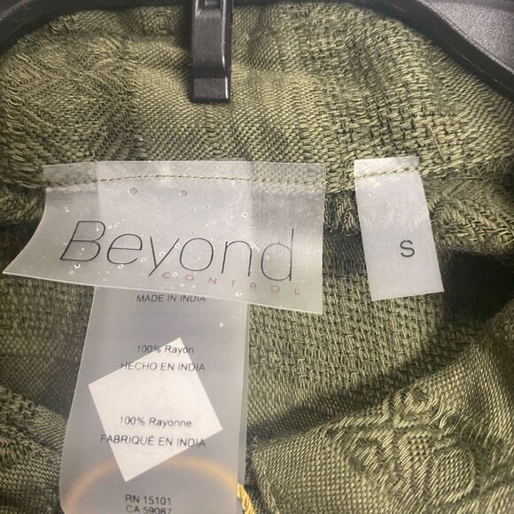 BEYOND Control Women’s Green Shirtdress Coverup Size Small OVERSIZED - Picture 4 of 12